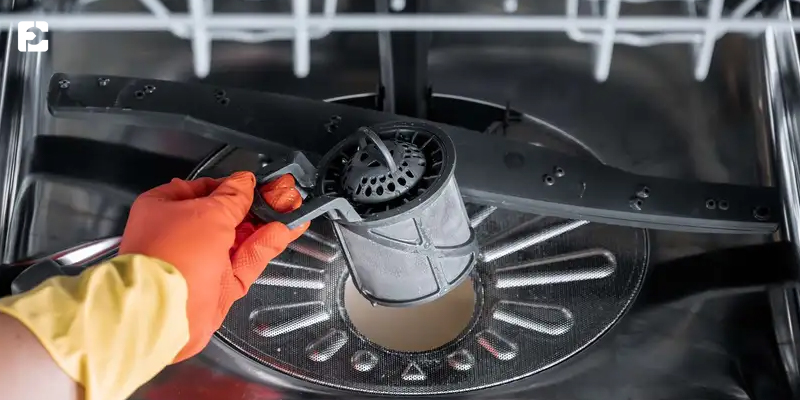 تمیز کردن منظم فیلتر دستگاه