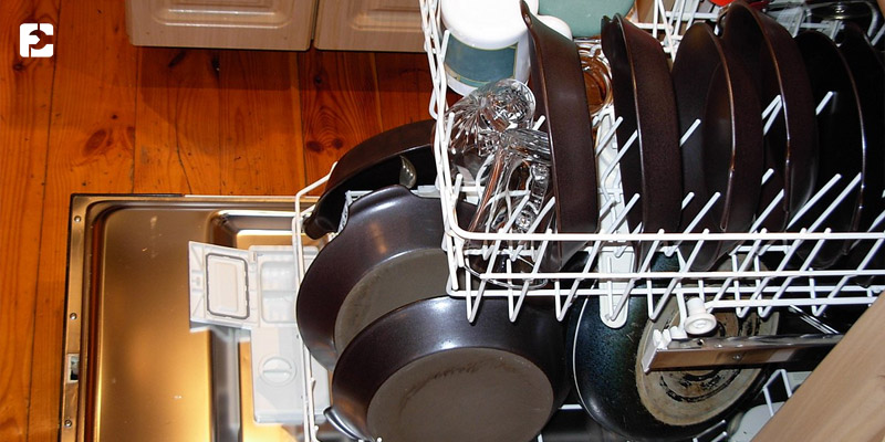 تمیز نشدن ظروف از اثرات صدای زیاد ماشین لباسشویی
