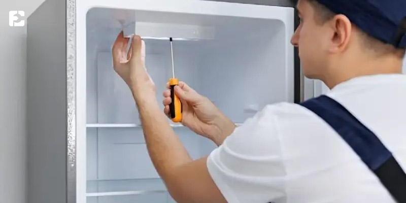 سرویس دوره ای برای جلوگیری از روغن ریزی یخچال