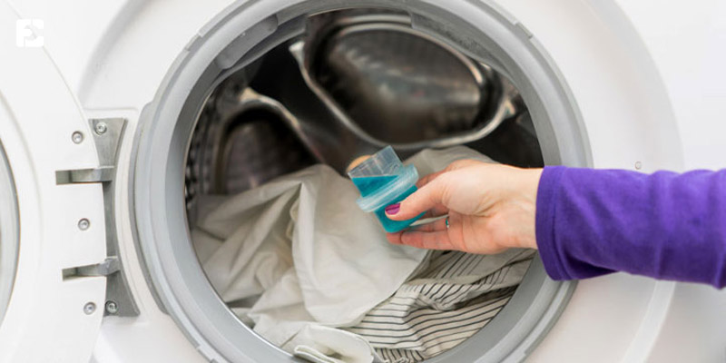 استفاده زیاد از مواد شوینده علت کف کردن بیش از حد ماشین لباسشویی