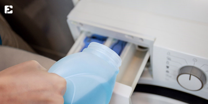 استفاده از شوینده های استاندارد برای جلوگیری از تخلیه نشدن آب کثیف در ماشین لباسشویی