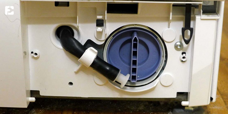 جلوگیری از کف کردن بیش از حد ماشین لباسشویی با بررسی فیلتر